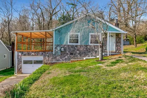110 Laurel Dr, Chattanooga, TN 37415