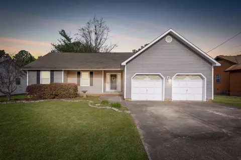 4518 Kings Lake Ct, Chattanooga, TN 37416