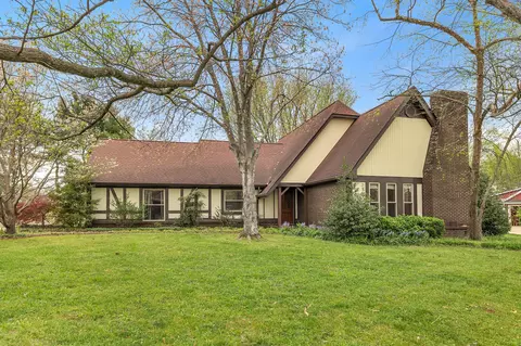 2314 Racquet Club Dr, Murfreesboro, TN 37128