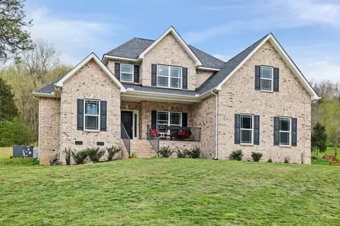 57 Hillside Cove Dr, Woodbury, TN 37190