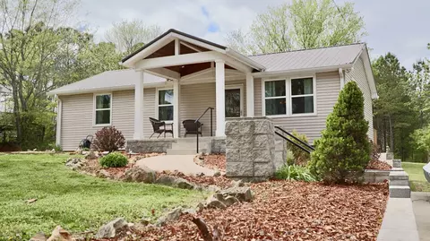 10755 Old Cox Pike, Bon Aqua, TN 37025