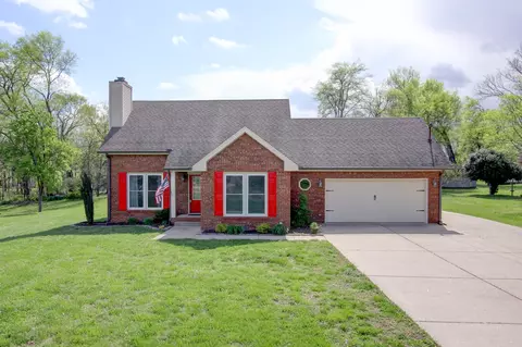 1919 Claymont Dr, Clarksville, TN 37040