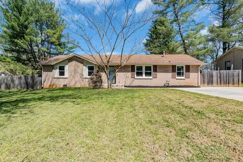 209 Tobacco Rd, Clarksville, TN 37042