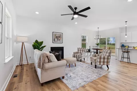Living - 103 Silver Leaf Cir, Dickson, TN 37055 photo 1 of 5