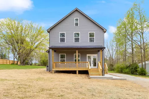 Exterior - 103 Silver Leaf Cir, Dickson, TN 37055 photo 2 of 11