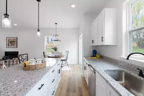 Kitchen - 103 Silver Leaf Cir, Dickson, TN 37055 photo 7 of 9