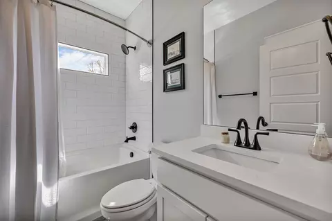 Bath - 1020 Stonebrook Dr, Dickson, TN 37055 photo 5 of 5