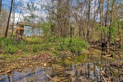 View/Area - 1020 Stonebrook Dr, Dickson, TN 37055 photo 2 of 3