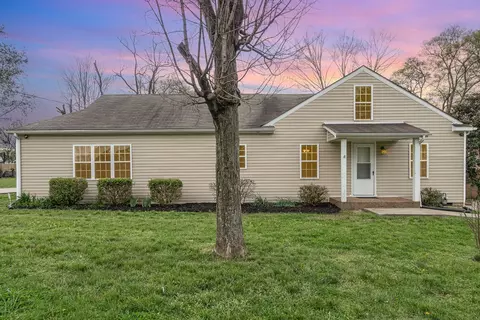 129 Coles Ferry Rd, Gallatin, TN 37066