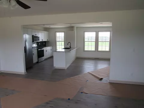 Kitchen - 640 Hurt Loop, Mcewen, TN 37101 photo 1 of 4