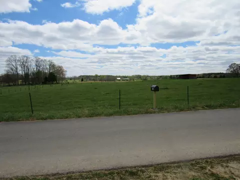 View/Area - 640 Hurt Loop, Mcewen, TN 37101 photo 1 of 3