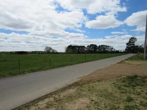 View/Area - 640 Hurt Loop, Mcewen, TN 37101 photo 2 of 3
