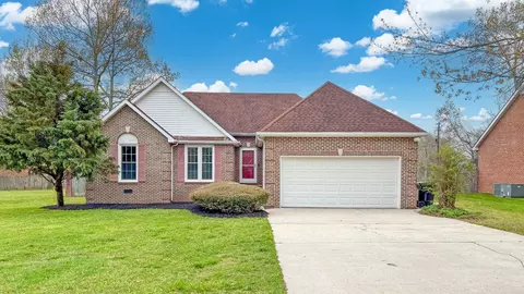 111 Oakmont Dr, Tullahoma, TN 37388