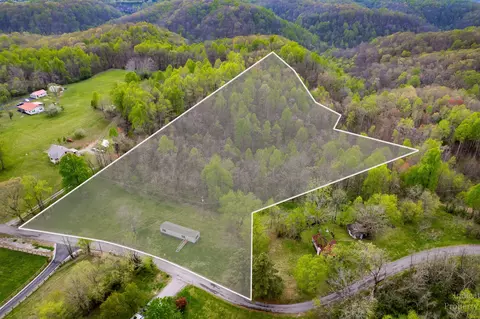 285 Toad Rd, Dowelltown, TN 37059