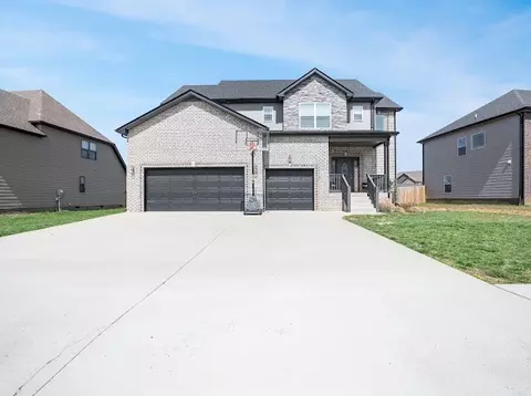 573 Tacoma Dr, Clarksville, TN 37043