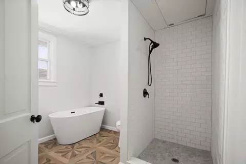 Bath - 108 Walnut St, Springfield, TN 37172 photo 2 of 2