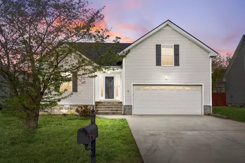 3730 Bret Dr, Clarksville, TN 37040