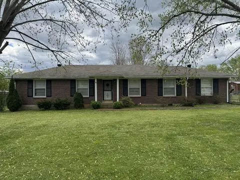 3011 Park Dr, Columbia, TN 38401