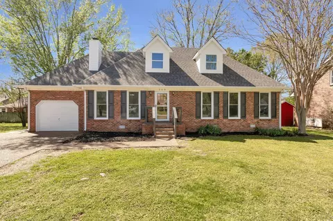 209 Pebble Pl, Smyrna, TN 37167