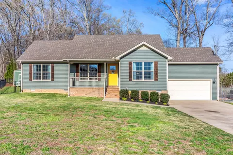 384 Amelia Dr, Manchester, TN 37355