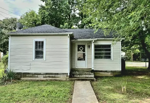 202 Bennett St, Portland, TN 37148