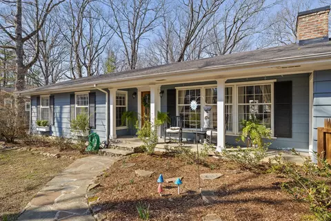619 Texas Ave, Signal Mountain, TN 37377