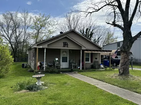 112 E Highland Ave, Shelbyville, TN 37160