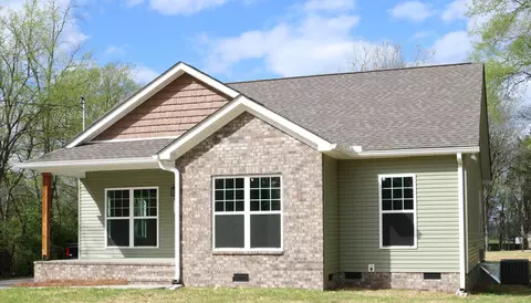 450 Belfast St, Lewisburg, TN 37091