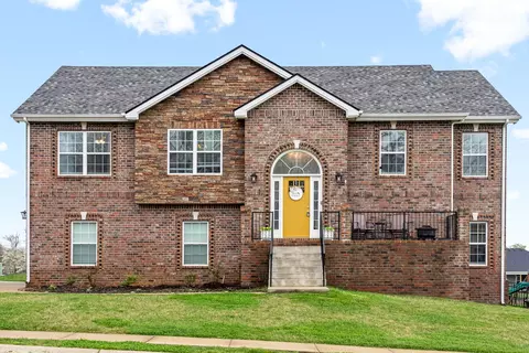 1390 Citadel Dr, Clarksville, TN 37042