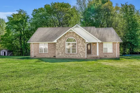 586 Kyson Cir, Lafayette, TN 37083