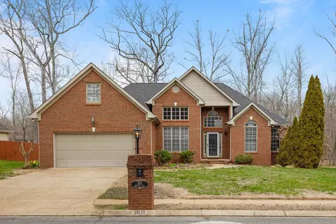 1611 Gunston Hall Rd, Hixson, TN 37343