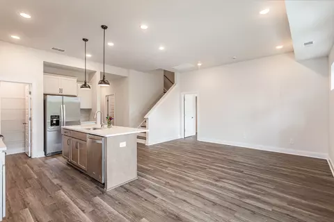 Kitchen - 2605 Eldin Crk, Murfreesboro, TN 37128 photo 3 of 5