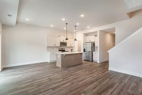Kitchen - 2605 Eldin Crk, Murfreesboro, TN 37128 photo 4 of 5