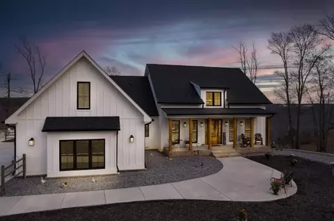 3745 Crockett Pointe #JF-146, Jasper, TN 37347