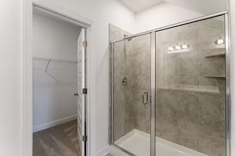 Bath - 2624 Eldin Crk, Murfreesboro, TN 37128 photo 2 of 4
