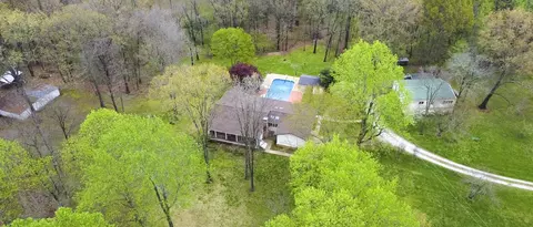 585 Kesterson Ln, Paris, TN 38242