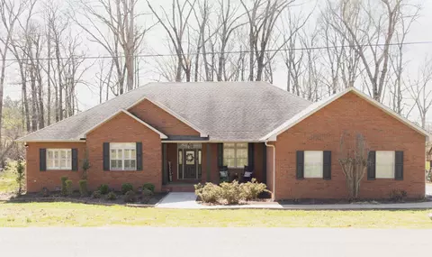 303 16th Fairway, Mckenzie, TN 38201