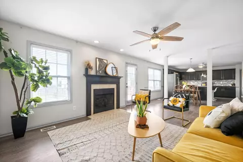 3404 Summerfield Dr, Clarksville, TN 37042