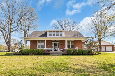 250 Locust St, Mcewen, TN 37101