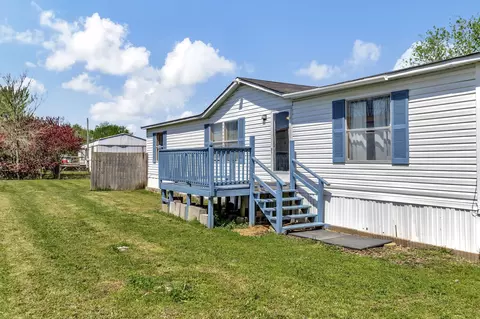 121 Plantation Dr, La Vergne, TN 37086