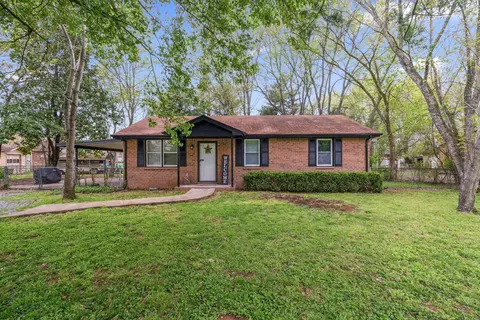 208 Camelot Ct, Smyrna, TN 37167