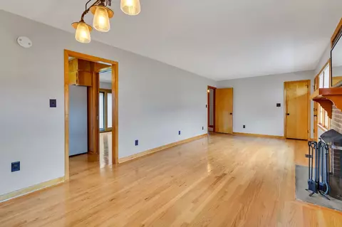 Living - 288 Floraton Rd, Murfreesboro, TN 37127 photo 3 of 3
