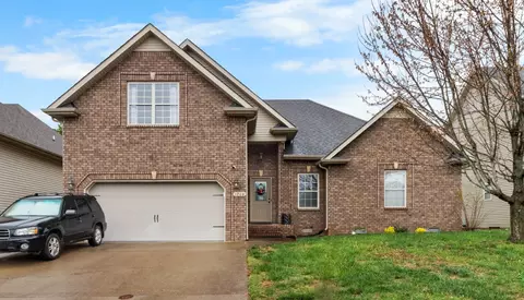 1204 Chinook Cir, Clarksville, TN 37042