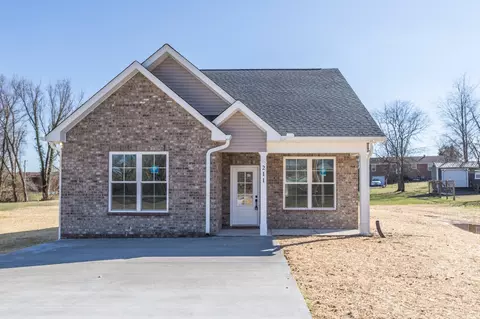 207 Lagoon Dr, Mcminnville, TN 37110