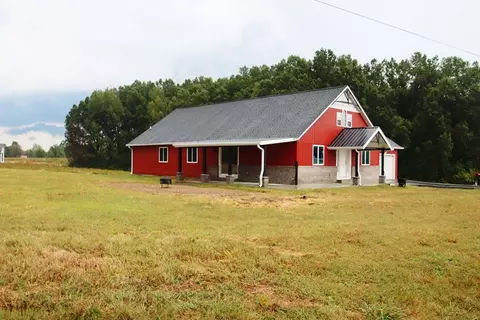 Exterior - 185 Swindell Mill Rd, Walling, TN 38587 photo 3 of 8
