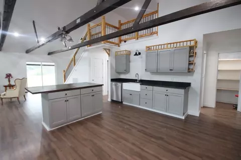Kitchen - 185 Swindell Mill Rd, Walling, TN 38587 photo 2 of 3