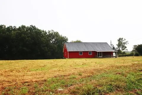 Exterior - 185 Swindell Mill Rd, Walling, TN 38587 photo 5 of 8