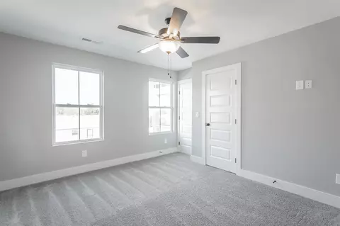 Bedroom - 2425 E 17th St, Chattanooga, TN 37404 photo 3 of 3