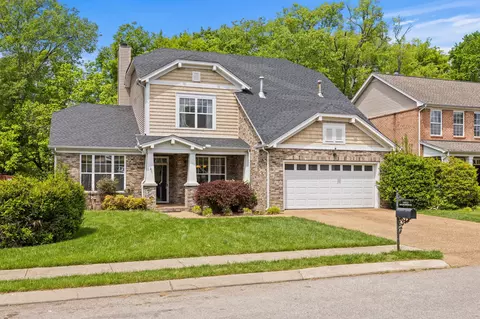 1052 Tanyard Springs Dr, Spring Hill, TN 37174