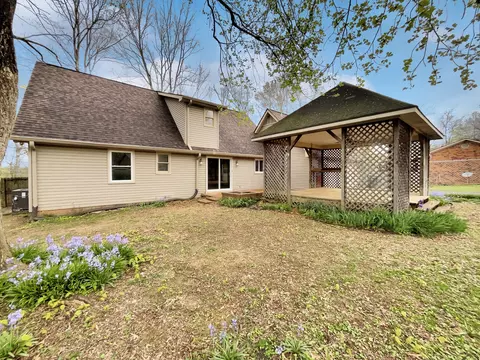 Exterior - 200 Timberlake Dr, Springfield, TN 37172 photo 3 of 4